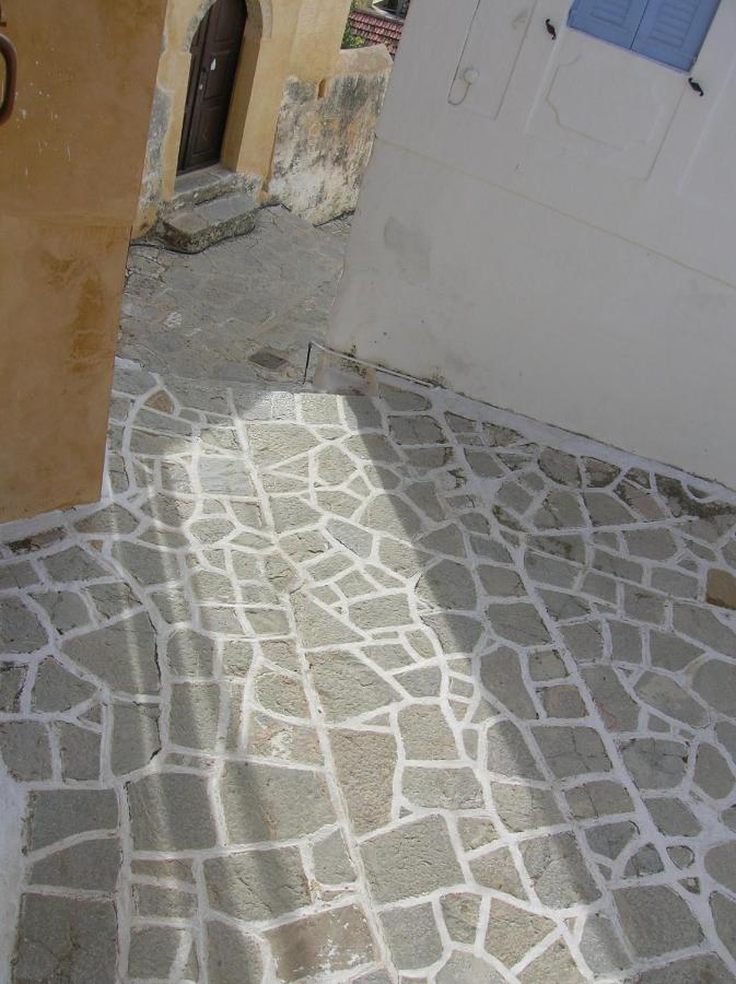 Marthas Traditional House Symi Bagian luar foto
