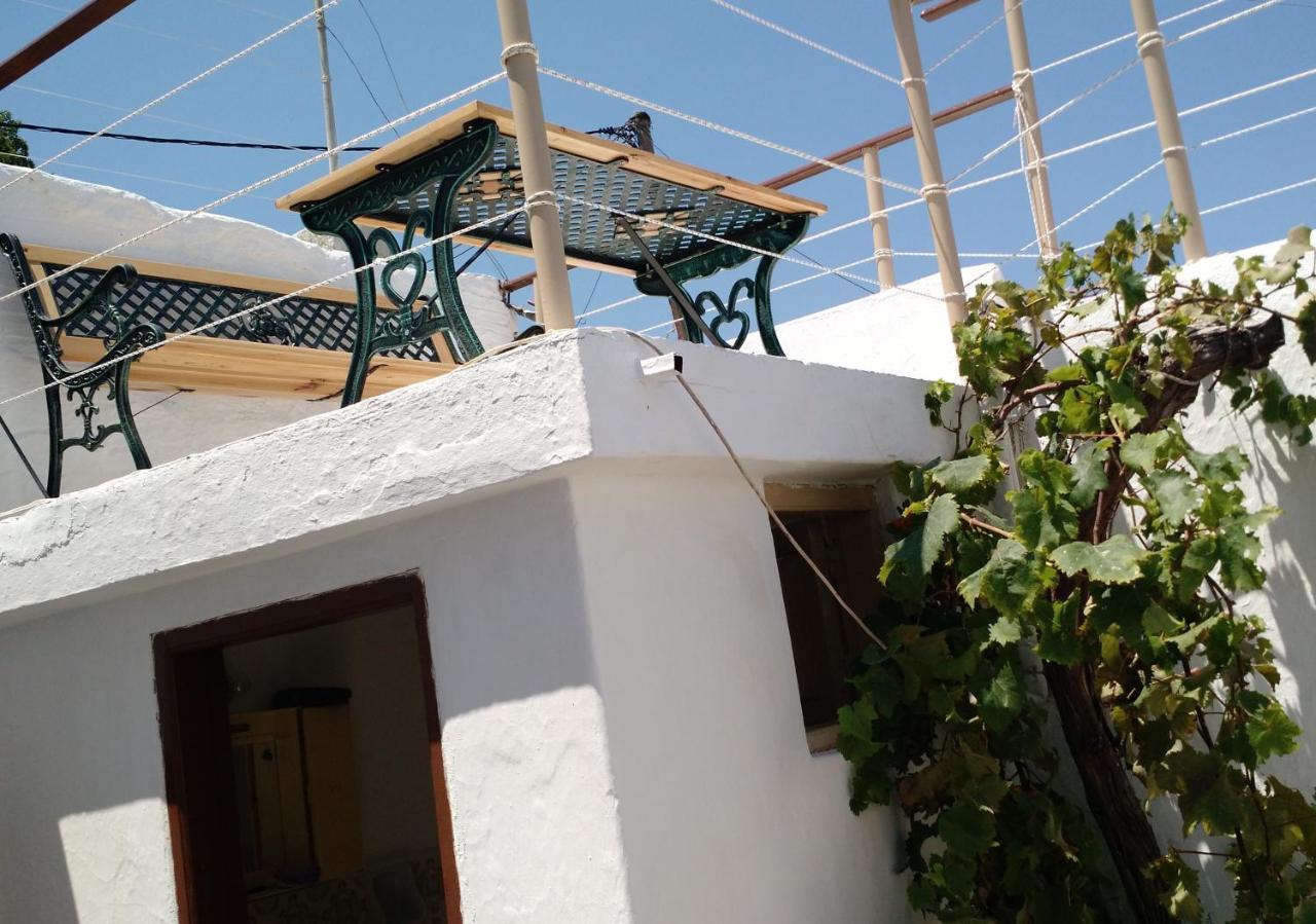 Marthas Traditional House Symi Bagian luar foto