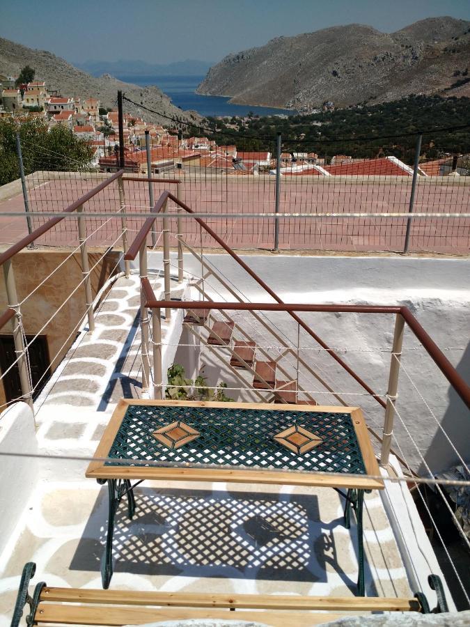 Marthas Traditional House Symi Bagian luar foto