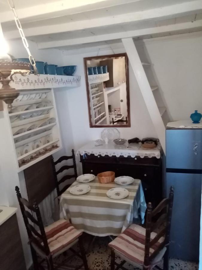 Marthas Traditional House Symi Bagian luar foto