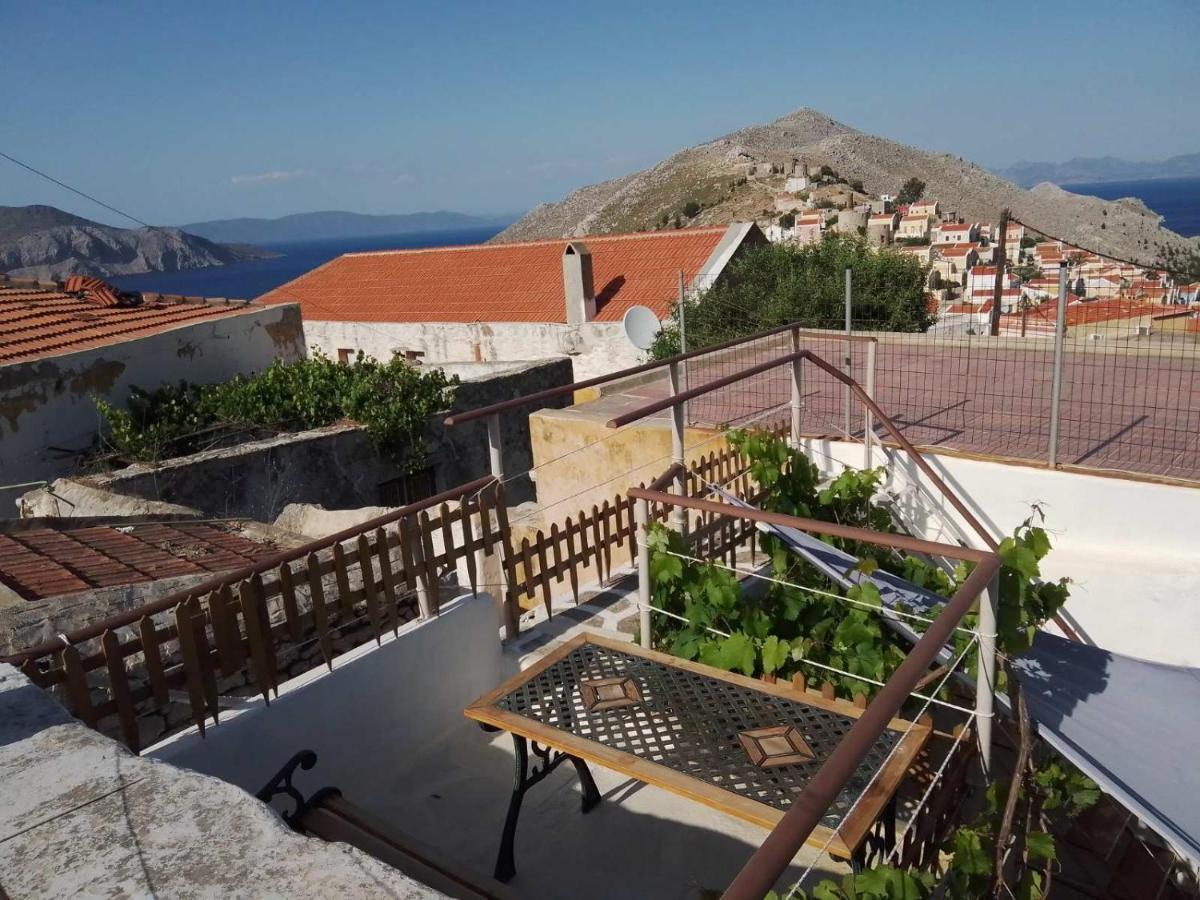 Marthas Traditional House Symi Bagian luar foto