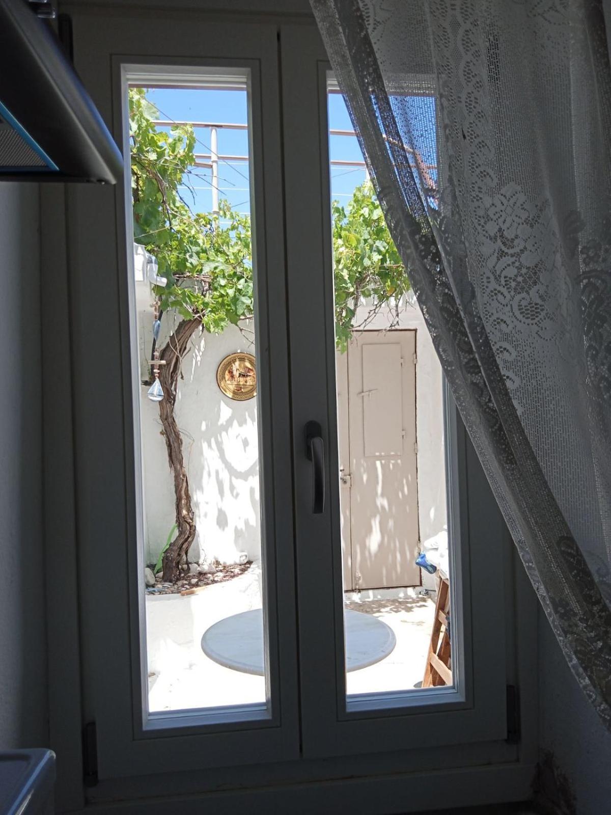 Marthas Traditional House Symi Bagian luar foto